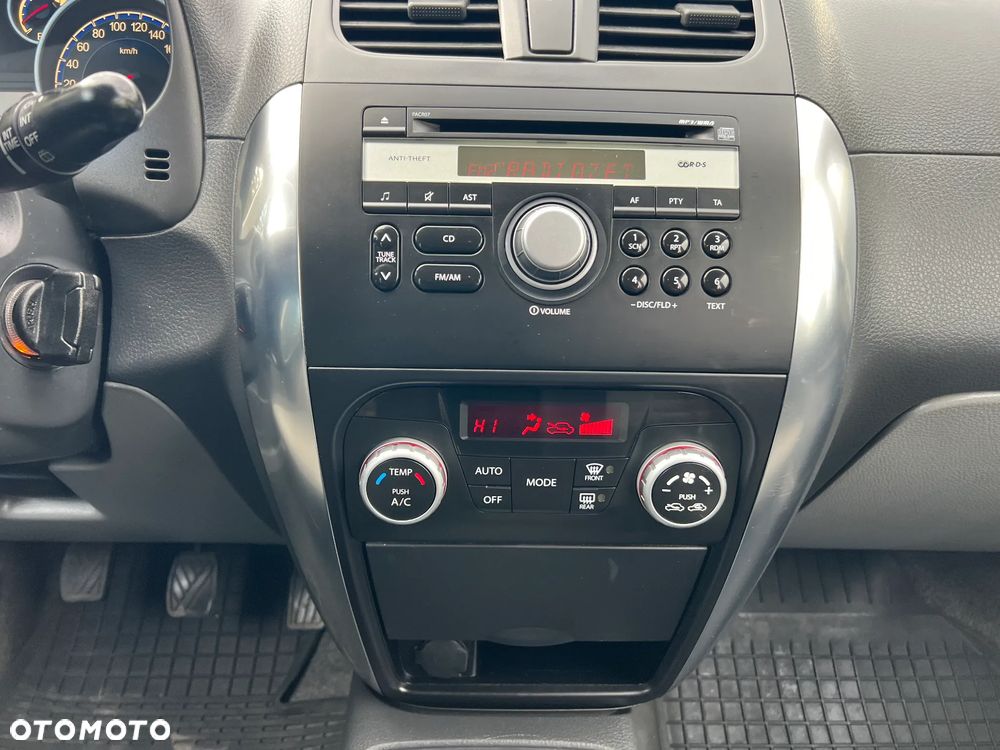 Suzuki SX4 1.6 Comfort - 14