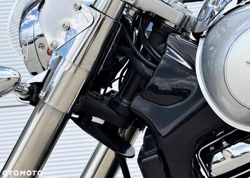 Suzuki VL 800 Volusia - Boulevard C50 - 18