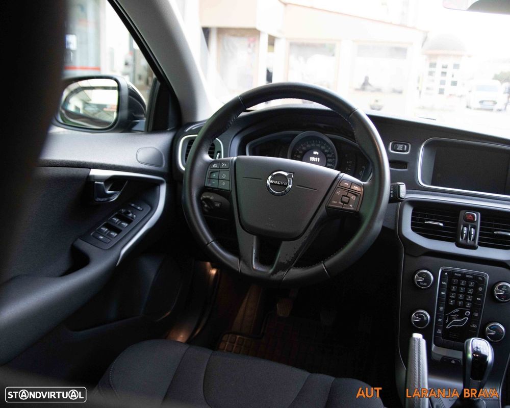 Volvo V40 D2 Kinetic - 16