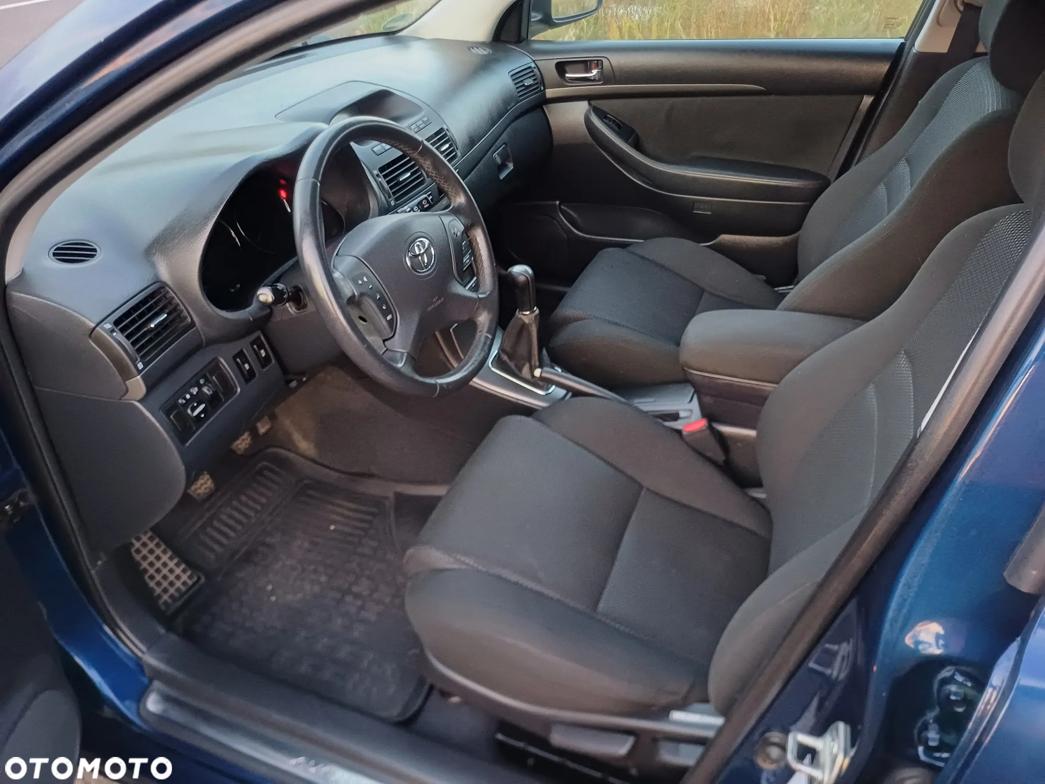 Toyota Avensis 2.0 D-4D Combi - 13