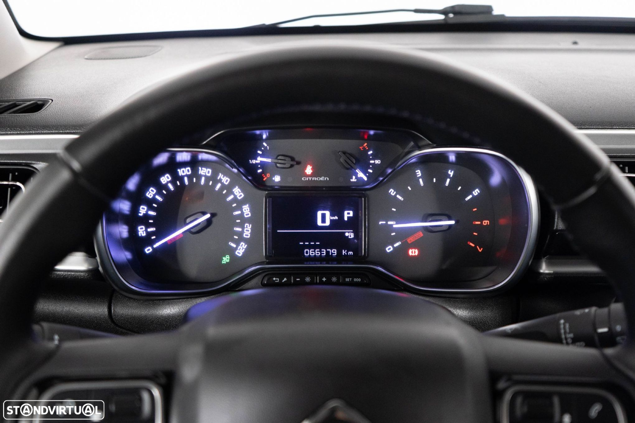 Citroën C3 1.2 PureTech Shine EAT6 - 26