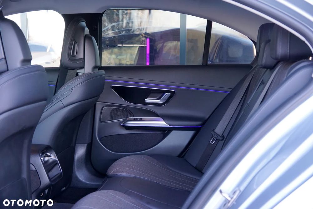Mercedes-Benz Klasa E 200 4Matic 9G-TRONIC Edition AVANTGARDE - 21