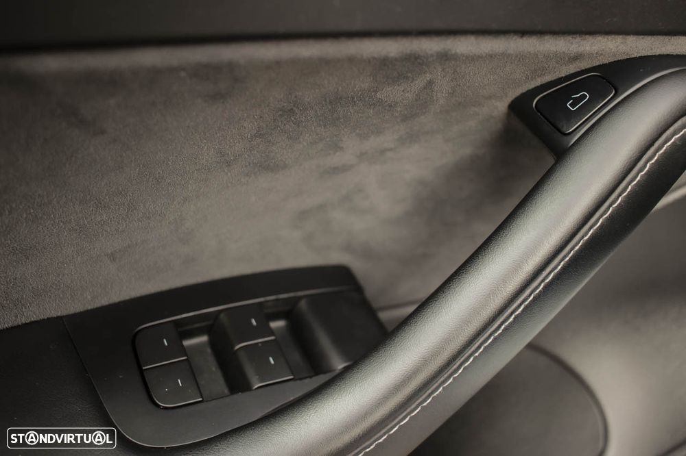 Tesla Model 3 Long Range AWD Dual Motor - 11