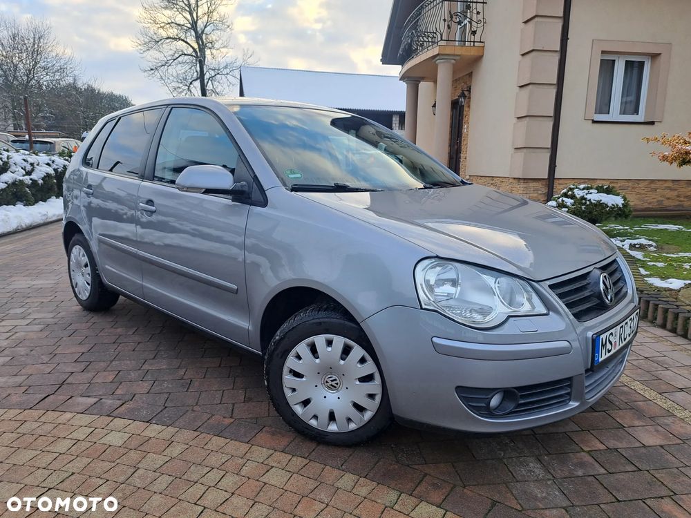 Volkswagen Polo 1.6 Tour - 4