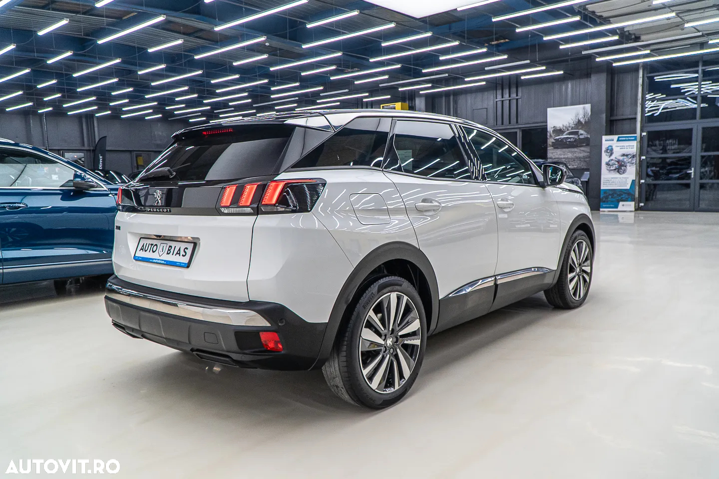 Peugeot 3008 1.2 PureTech S&S EAT8 Allure - 8