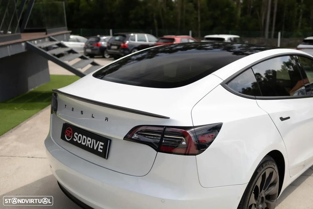 Tesla Model 3 - 20