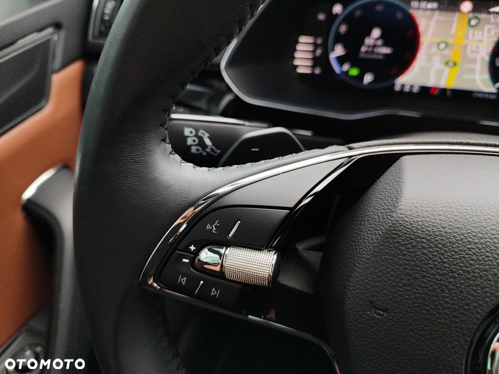 Skoda Superb 2.0 TDI SCR L&K DSG - 23