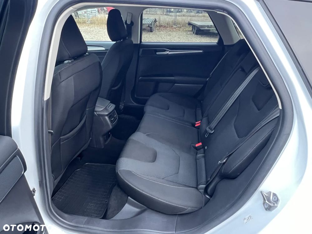 Ford Mondeo SW 2.0 EcoBoost Business Edition - 22