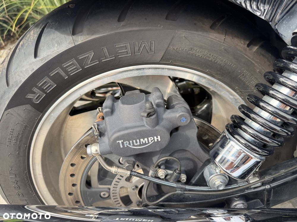 Triumph Rocket - 20