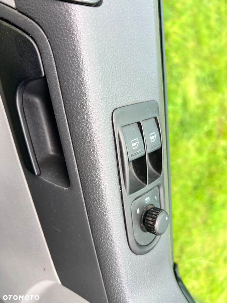 Volkswagen Transporter - 9