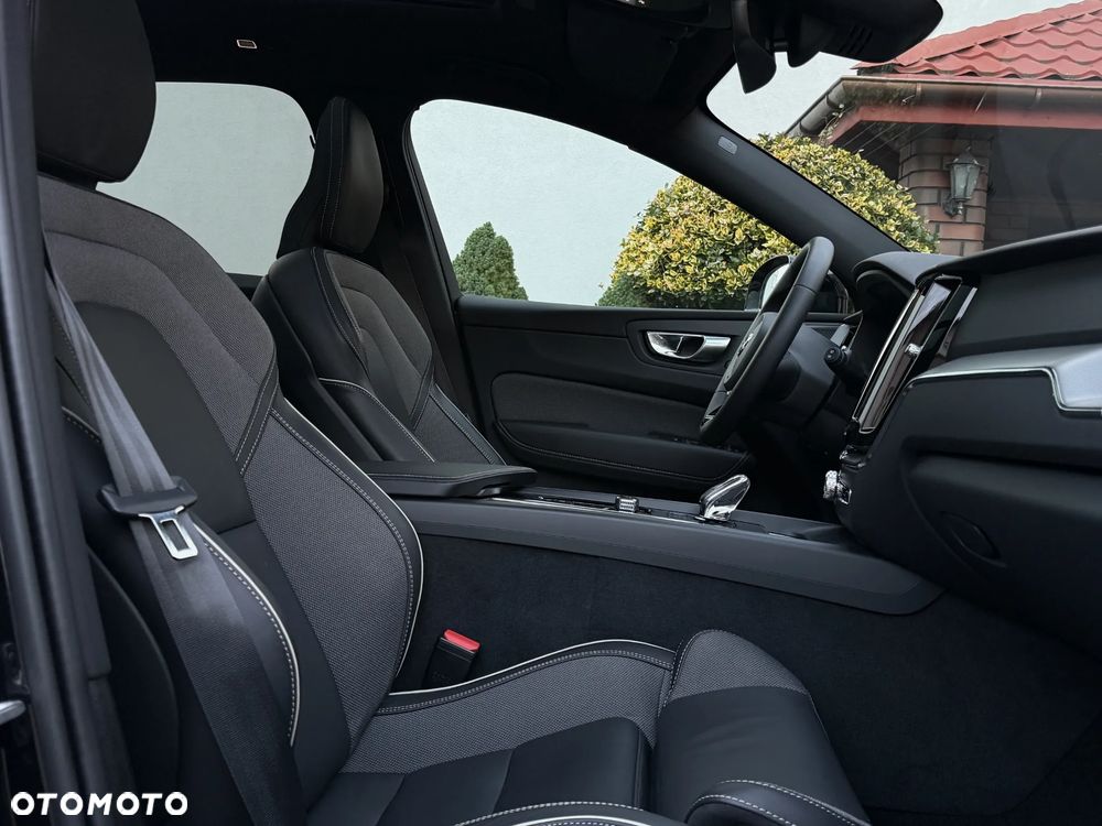 Volvo XC 60 B4 D AWD Geartronic RDesign - 11