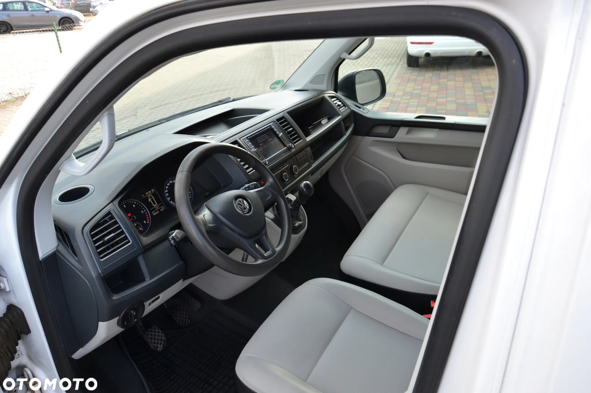 Volkswagen Transporter T6 - 16