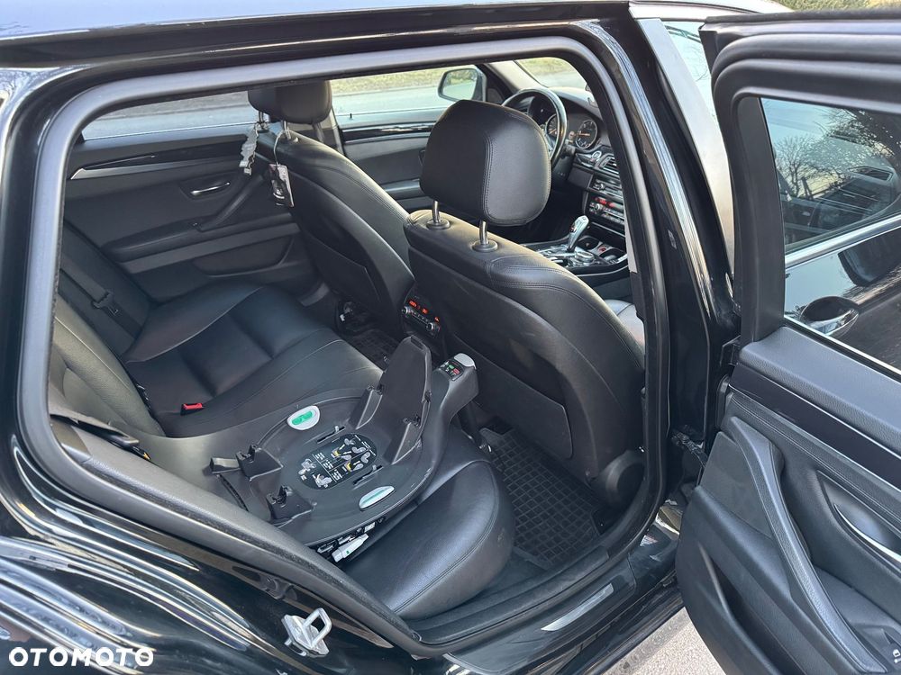 BMW Seria 5 520d - 7