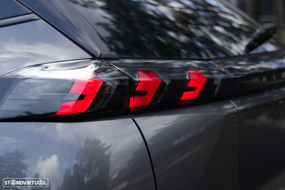 Peugeot 2008 1.2 PureTech Allure Pack - 12