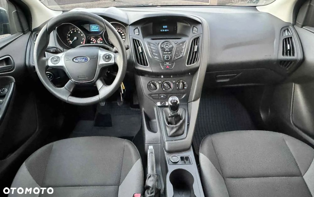 Ford Focus 1.6 Ambiente Start - 19