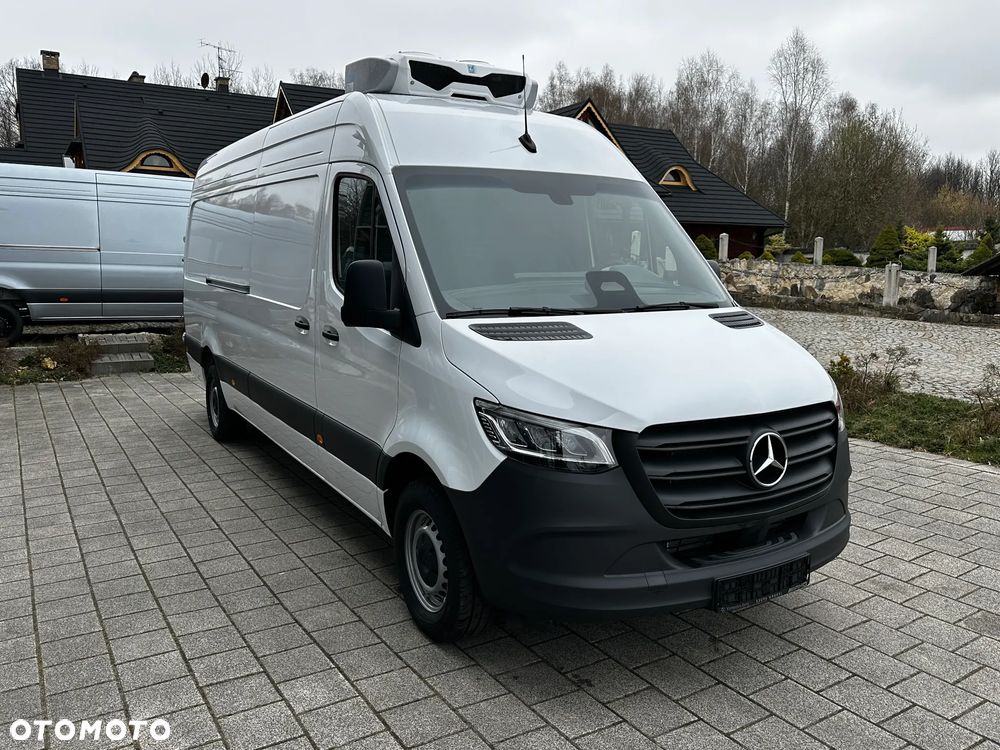Mercedes-Benz Sprinter - 5