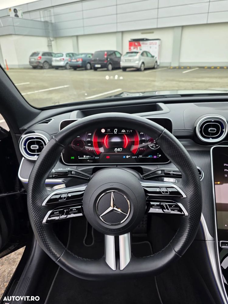 Mercedes-Benz C 300 4Matic T 9G-TRONIC AMG Line - 9