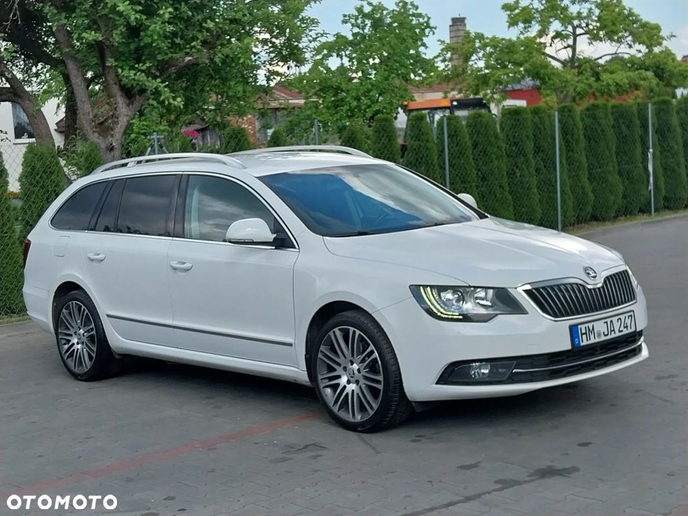 Skoda Superb 2.0 TDI Elegance DSG - 2