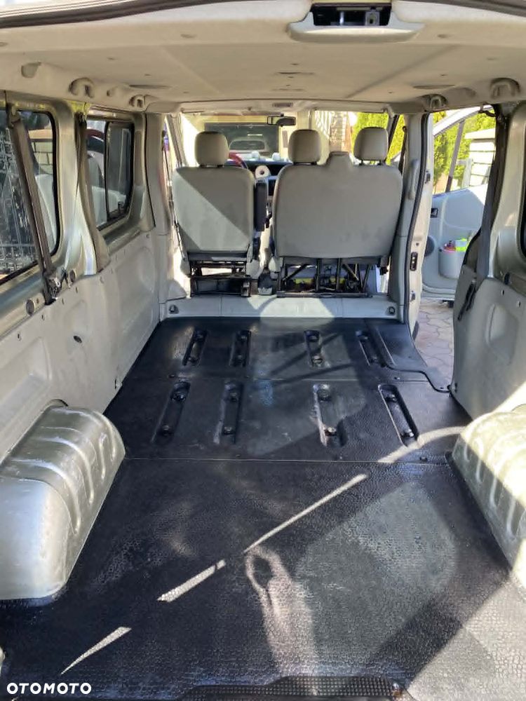 Renault Trafic - 14