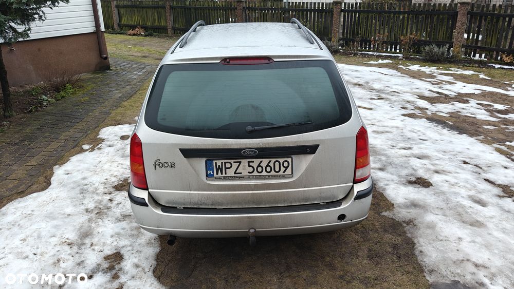 Ford Focus 1.6 Futura - 4