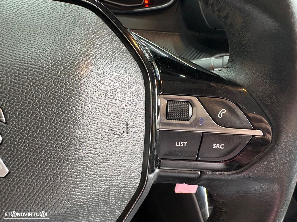 Peugeot 208 PureTech 100 Style - 41