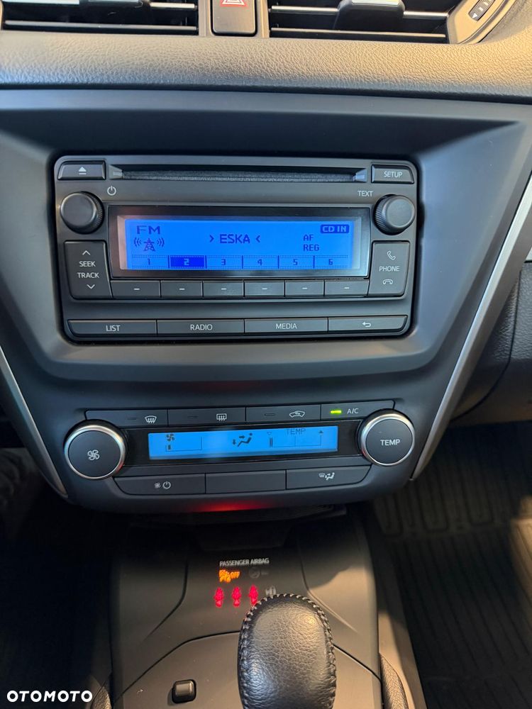 Toyota Avensis 1.8 Premium MS - 18