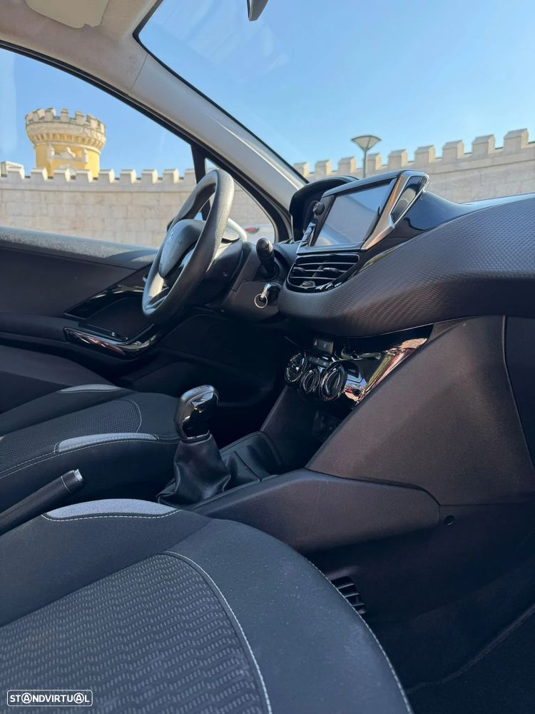 Peugeot 208 1.2 PureTech Active - 5