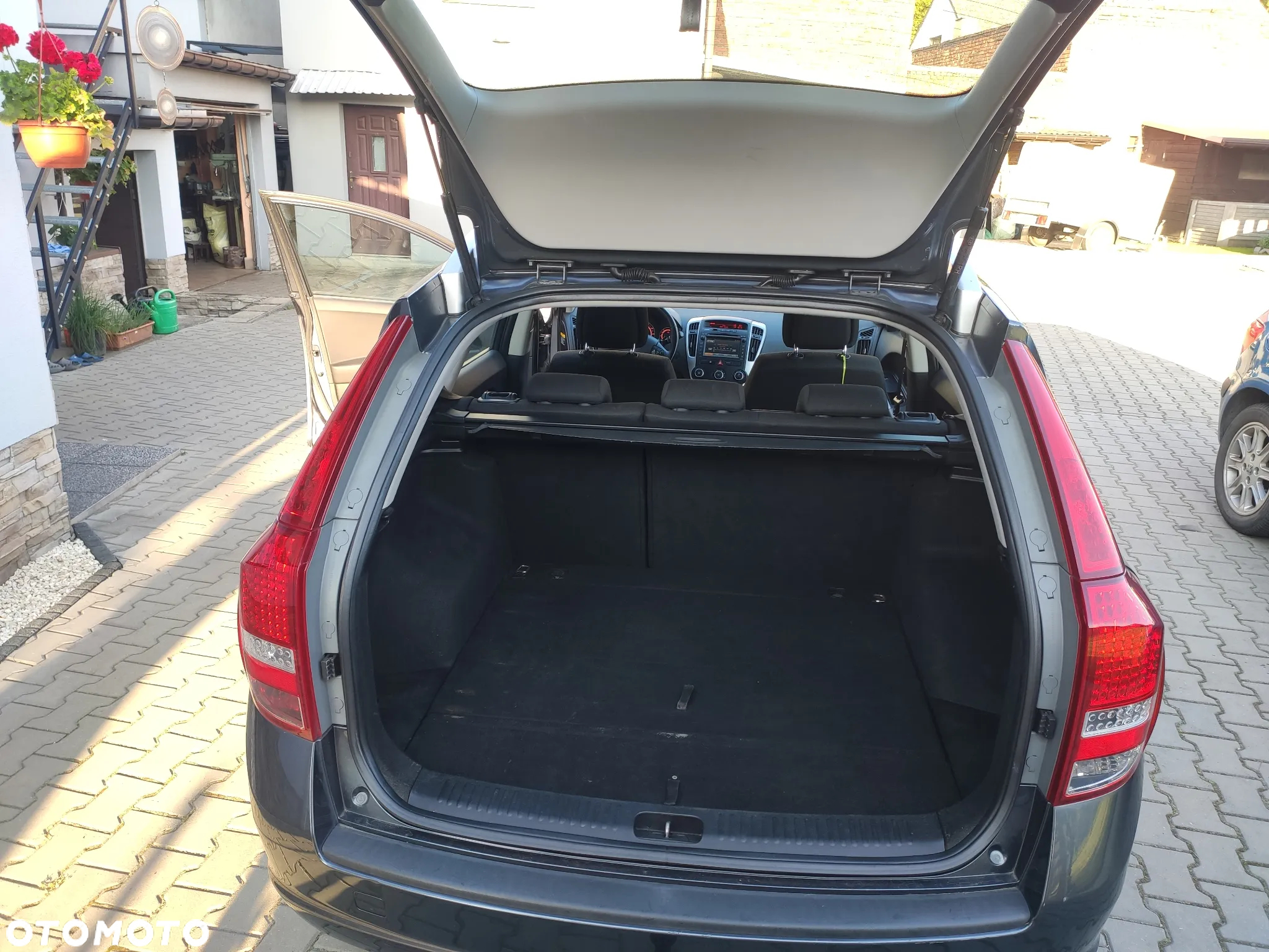 Kia Ceed - 12