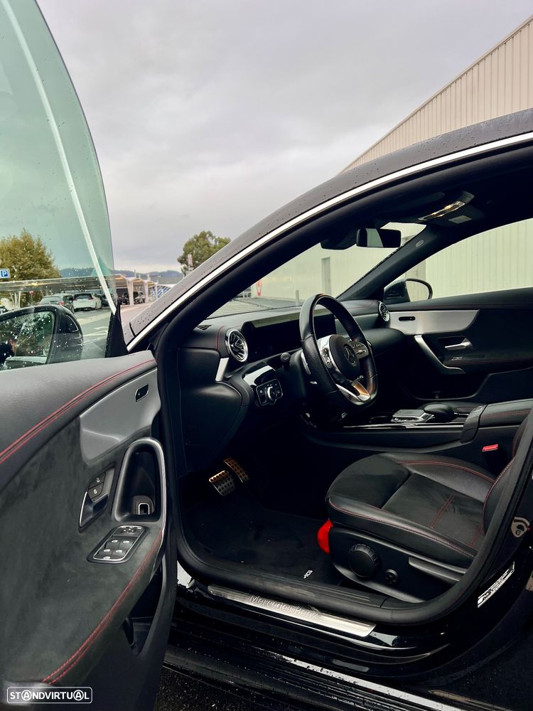 Mercedes-Benz CLA 250 e Shooting Brake AMG Line - 11