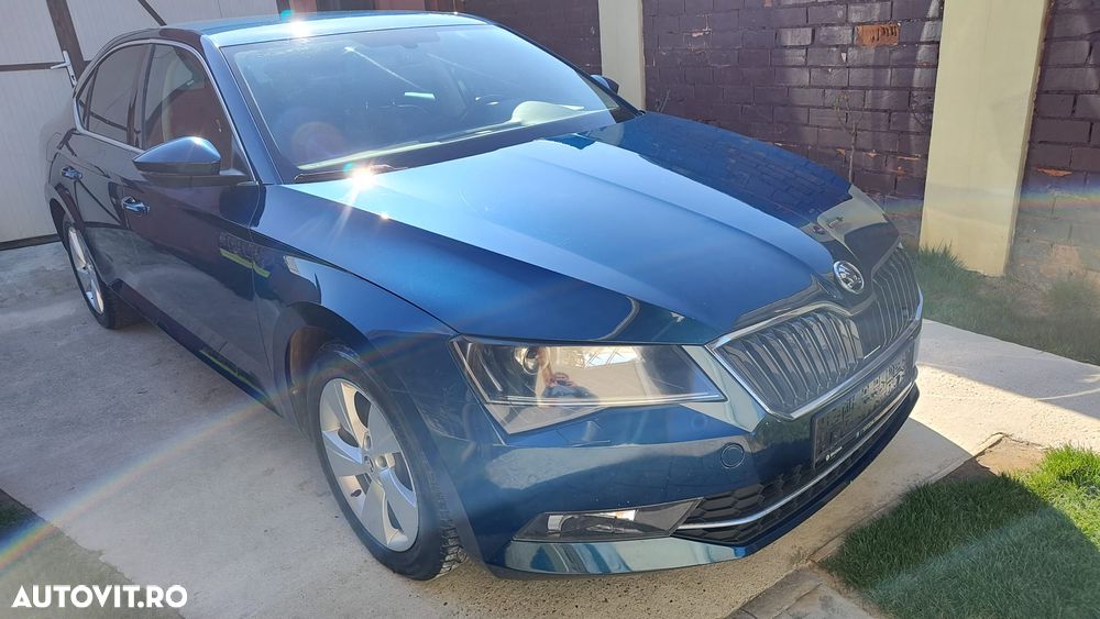 Skoda Superb 2.0 TDI DSG Style - 1