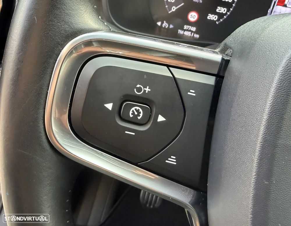 Volvo XC 40 2.0 D3 Momentum - 17