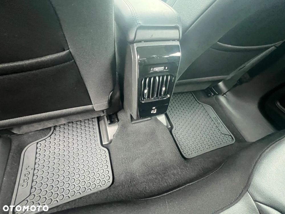 Jeep Compass - 15