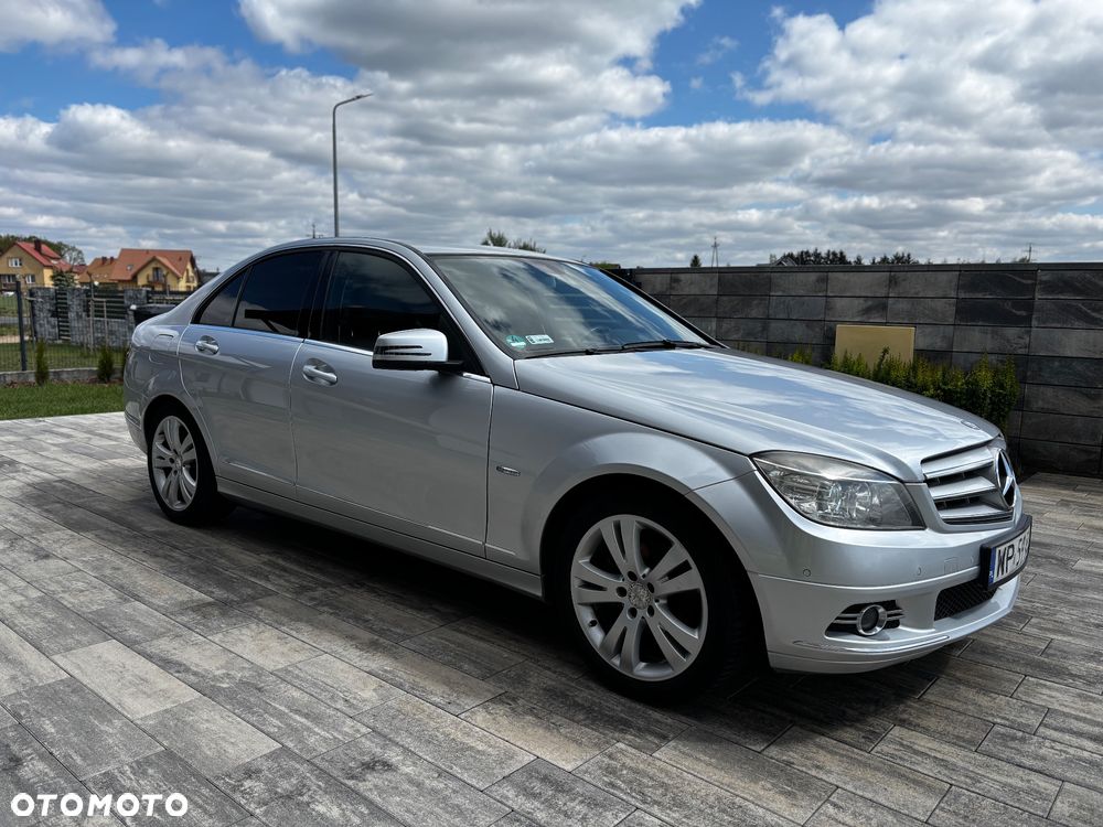 Mercedes-Benz Klasa C 180 CGI Automatik BlueEFFICIENCY Avantgarde - 5