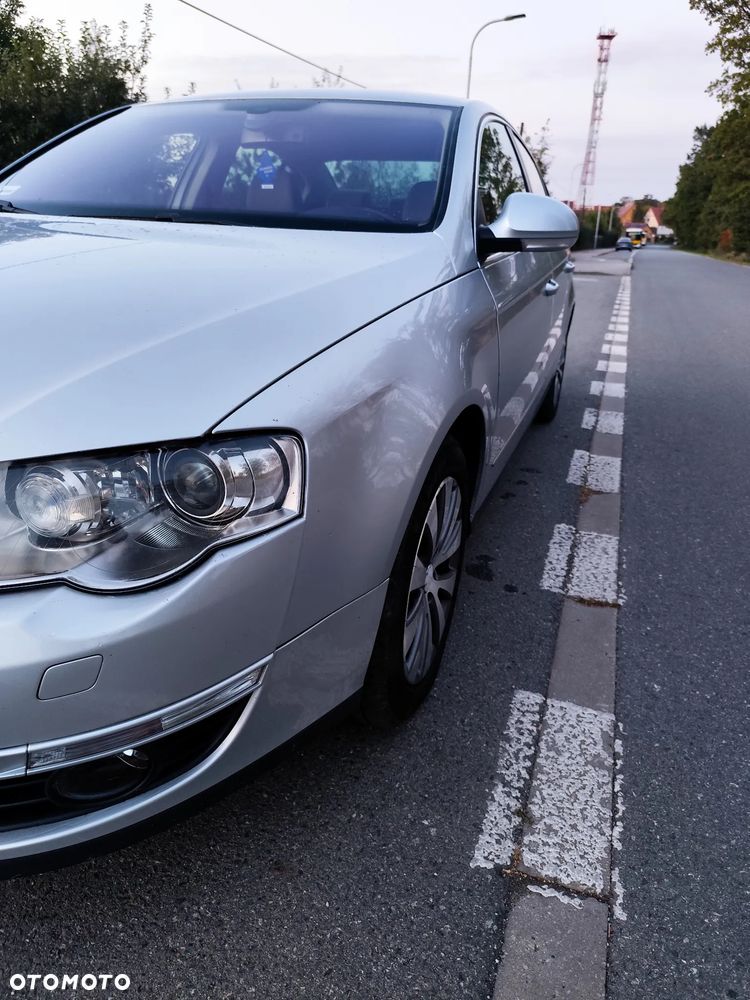 Volkswagen Passat - 10