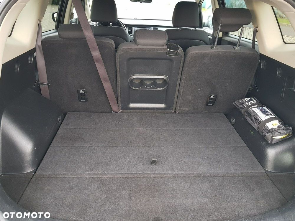 Kia Carens 1.7 CRDi Vision - 14