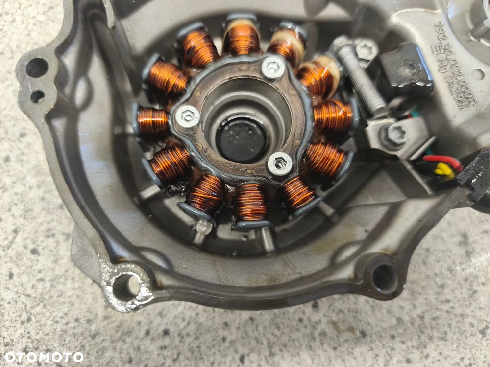 Dekiel, pokrywa alternatora, alternator, startor KTM 250 350 SXF - 12