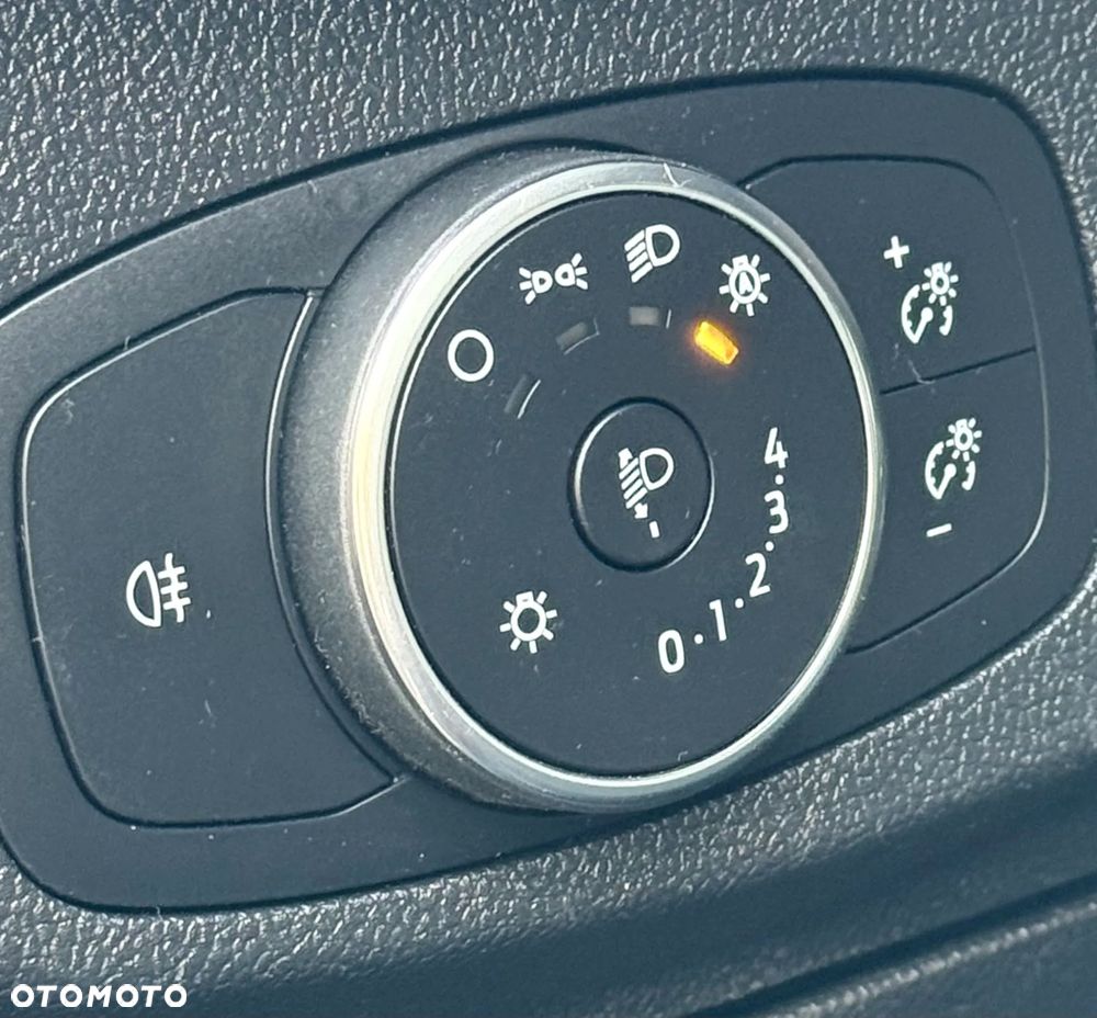 Ford Focus 1.0 EcoBoost Trend - 10
