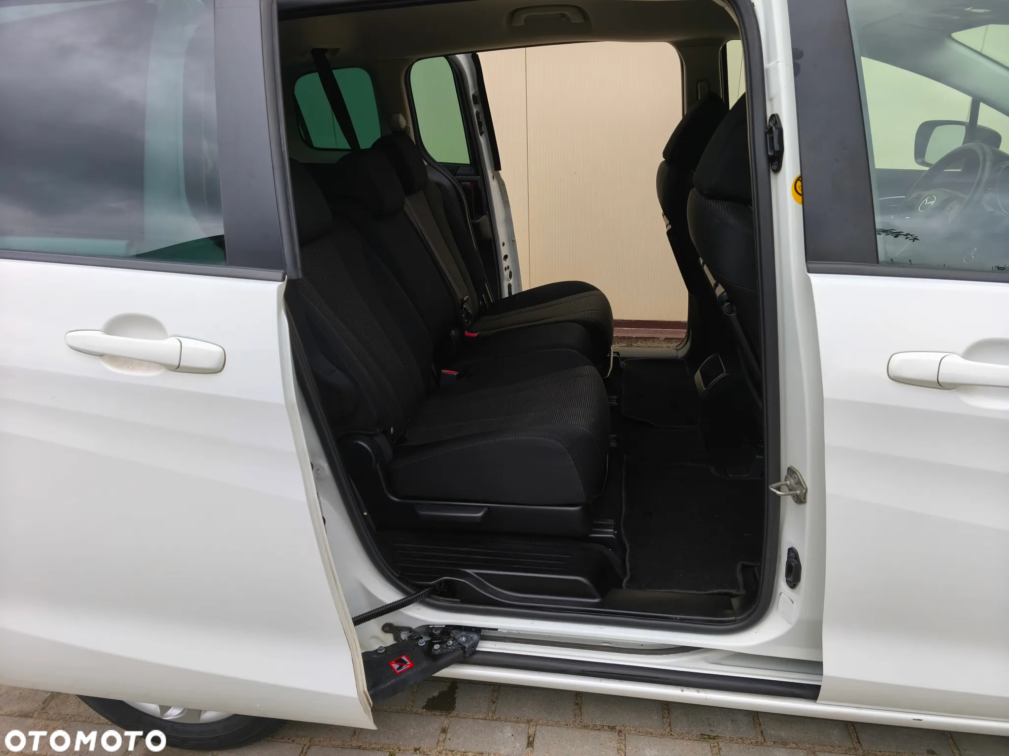 Mazda 5 2.0 MZR-DISI i-stop Sports-Line - 11