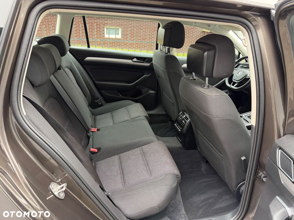 Volkswagen Passat 1.4 TSI ACT (BlueMotion Technology) DSG Comfortline - 17