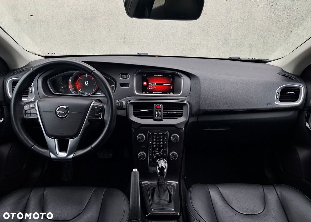 Volvo V40 - 12