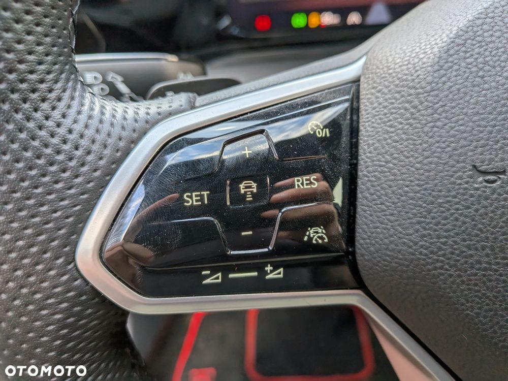 Volkswagen Golf 2.0 TSI OPF DSG GTI - 24