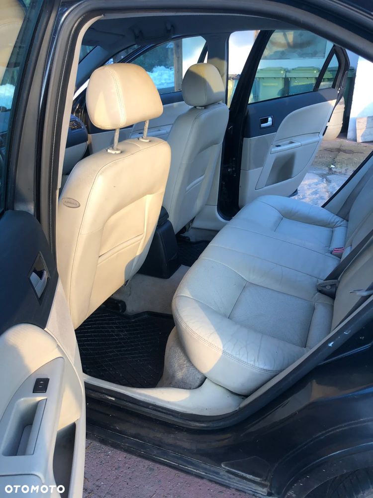 Ford Mondeo 2.0 TDDi Ghia - 8