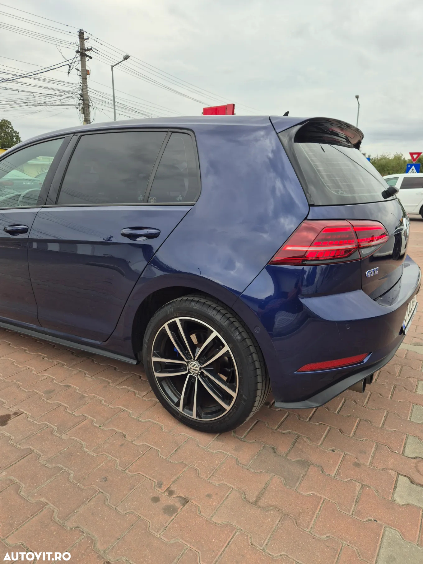 Volkswagen Golf GTE - 11