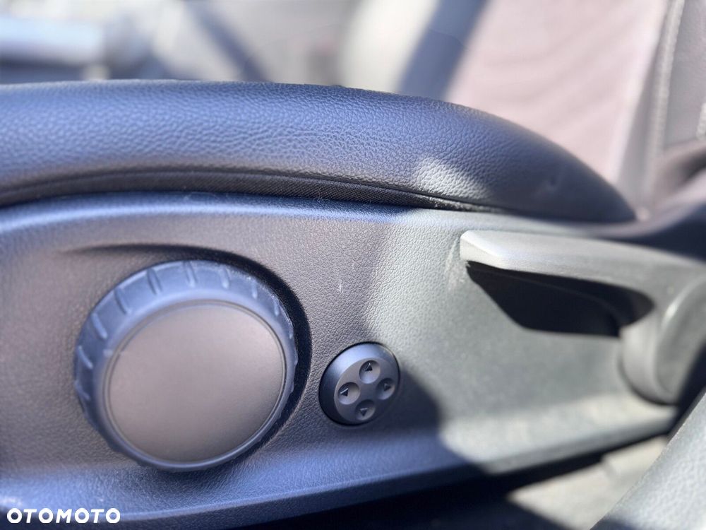 Mercedes-Benz EQA - 18