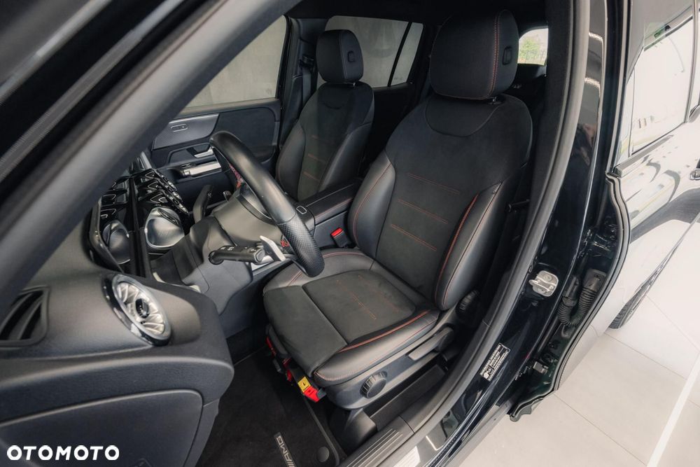 Mercedes-Benz GLB 200 4-Matic AMG Line 8G-DCT - 13