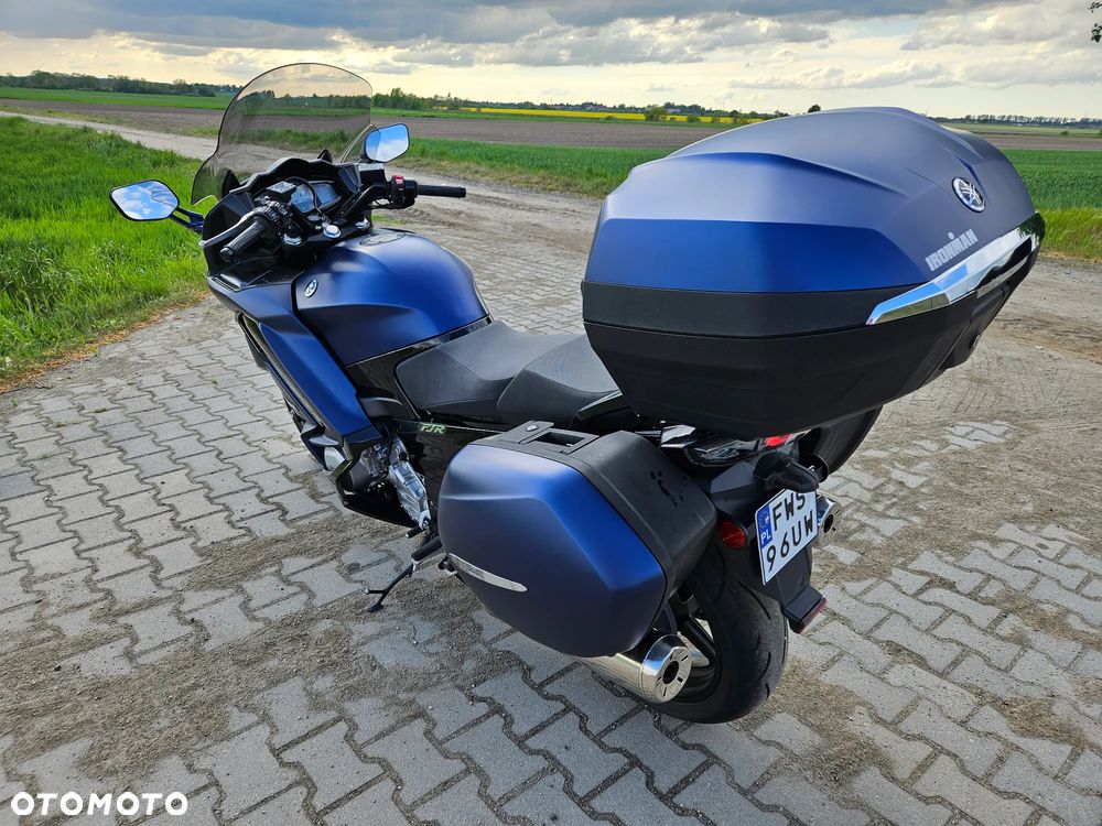 Yamaha FJR - 8
