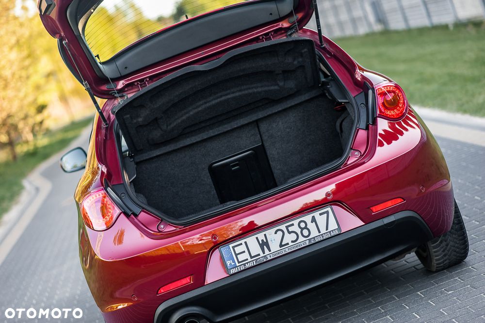 Alfa Romeo Giulietta 1.6 JTDM 16V - 17