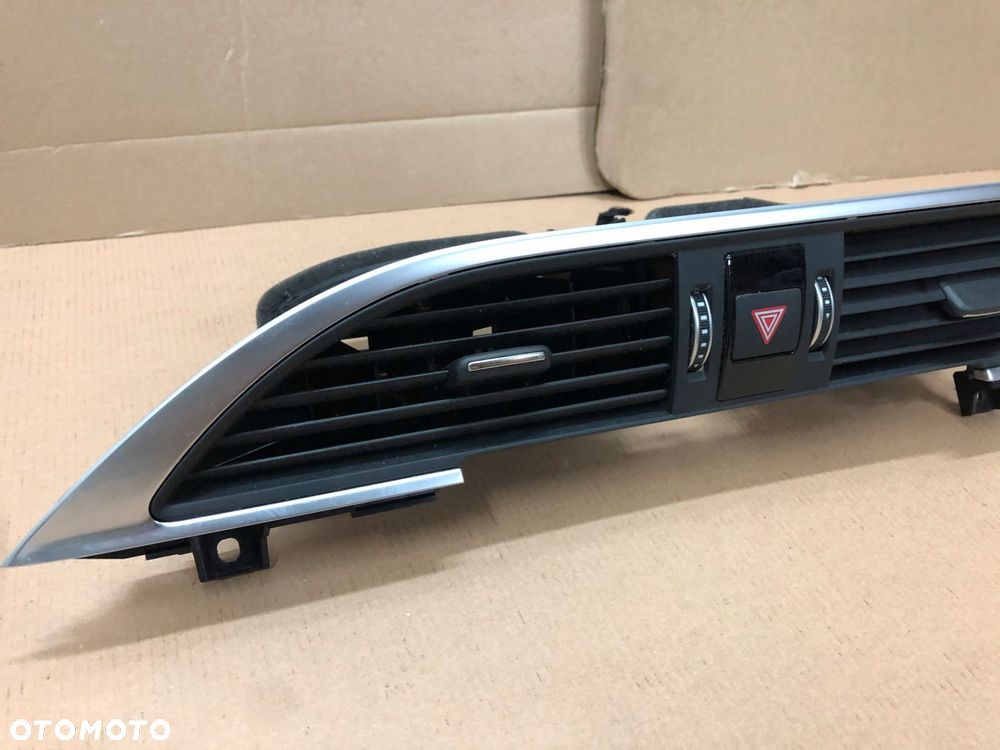 konsola kratka nawiewu audi a7 wlot powietrza dekor 4g8 deska audi a7 4g8 - 3