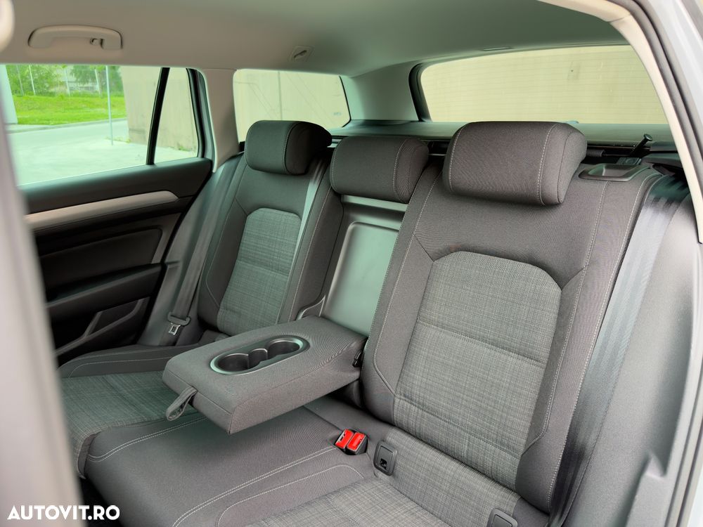 Volkswagen Passat 2.0 TDI SCR DSG Business - 28