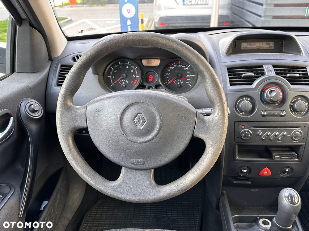 Renault Megane 1.6 Dynamique - 14